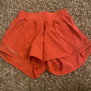 lulu shorts !!!